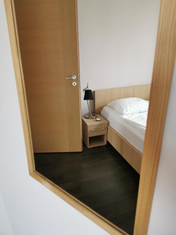 Falcon Apartment Trnava Exteriör bild